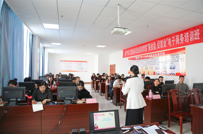 濟(jì)寧高新區(qū)接莊街道開展'強(qiáng)技能、促就業(yè)'技能培訓(xùn)活動(dòng)